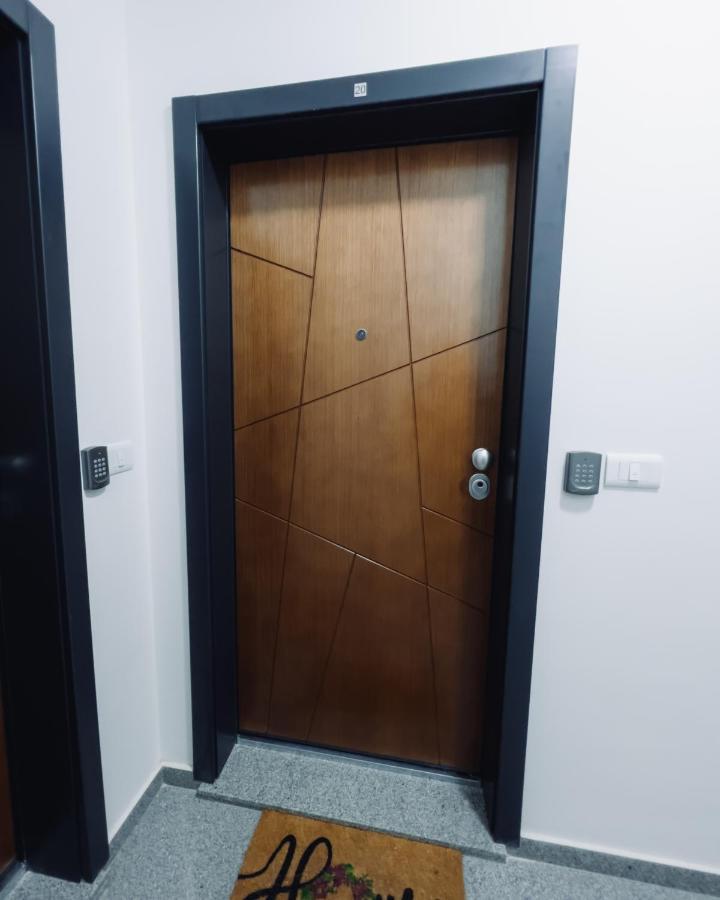 Serenity Downtown Apartments Ohrid Bagian luar foto